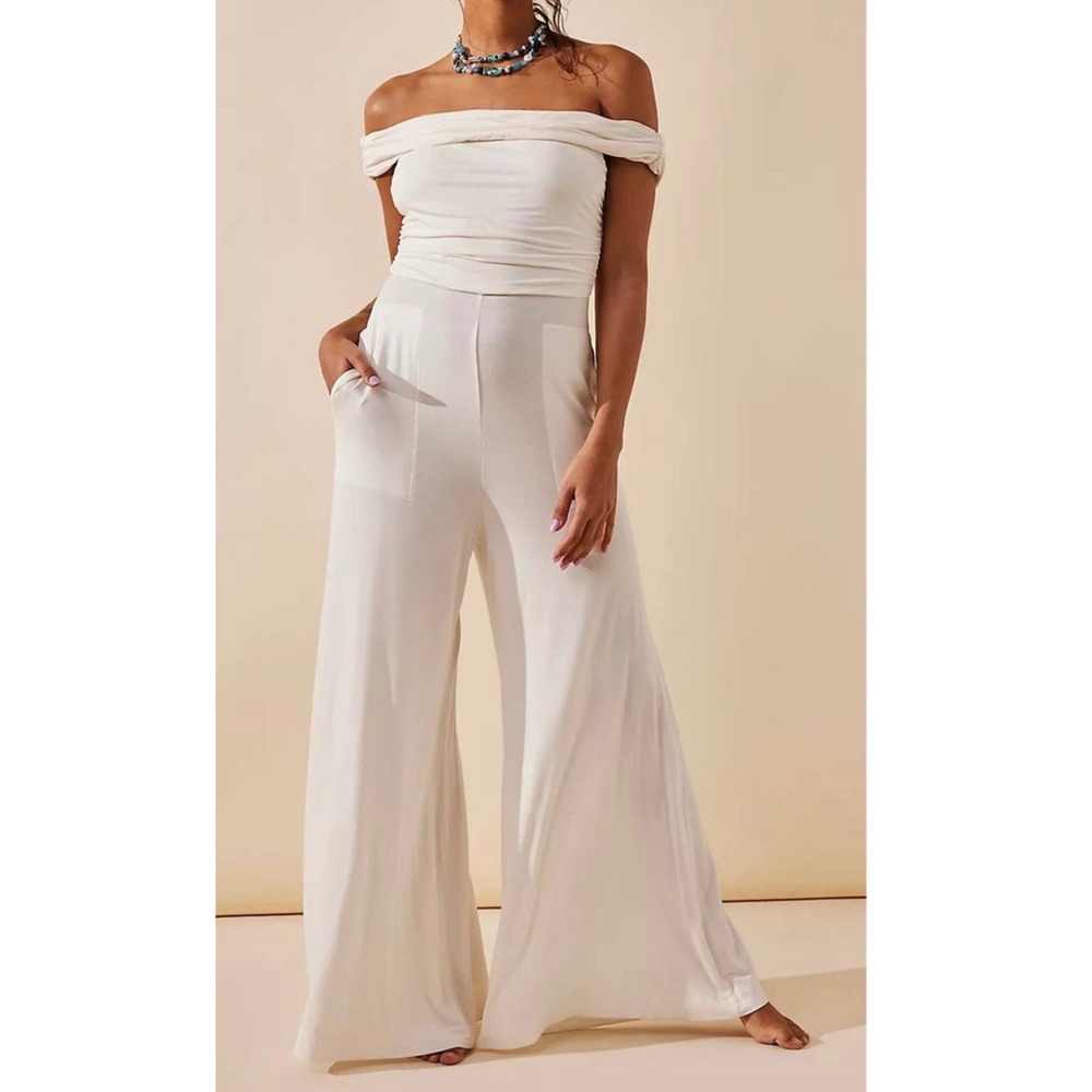 Free People‎ FP Beach jumpsuit Kenna style in a cream/ivory color size XS NWT